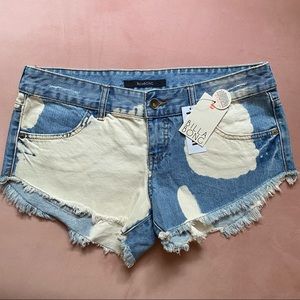 Billabong Laneway Jean Bleached Shorts NWT